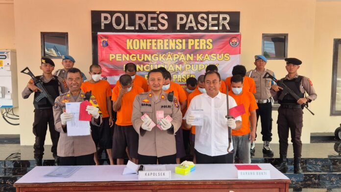 Foto: Konferensi pers oleh Polsek Batu Engau di Polres Paser